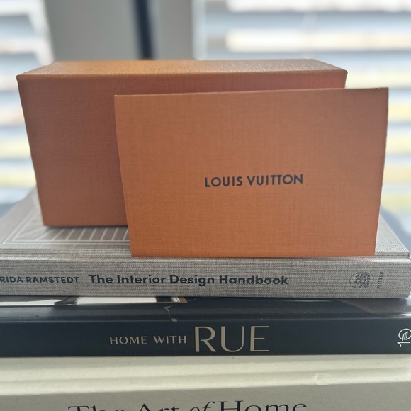 Louis Vuitton Jewel Cat Eye Sunglasses - Picture 5 of 9